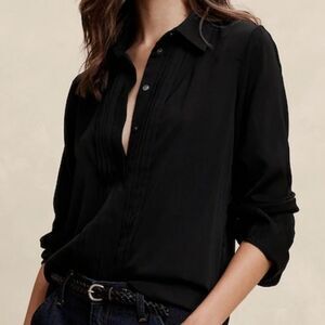 818 NWT Banana Republic Factory Tuxedo-Front Blouse Black Size Medium